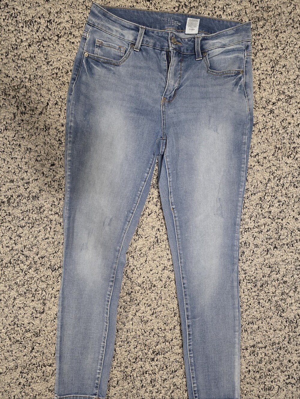 Time And Tru Light Wash Women’s Skinny Jeans